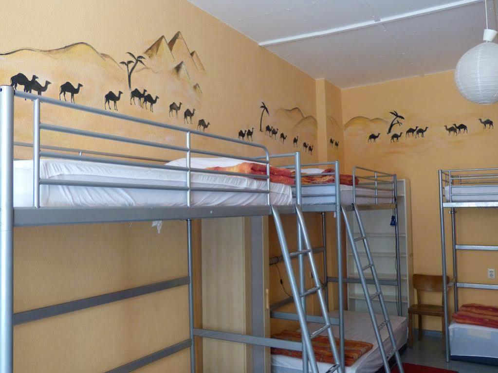 Corner Hostel Berlin Prenzlauer Berg Ngoại thất bức ảnh