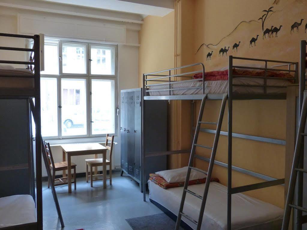 Corner Hostel Berlin Prenzlauer Berg Ngoại thất bức ảnh
